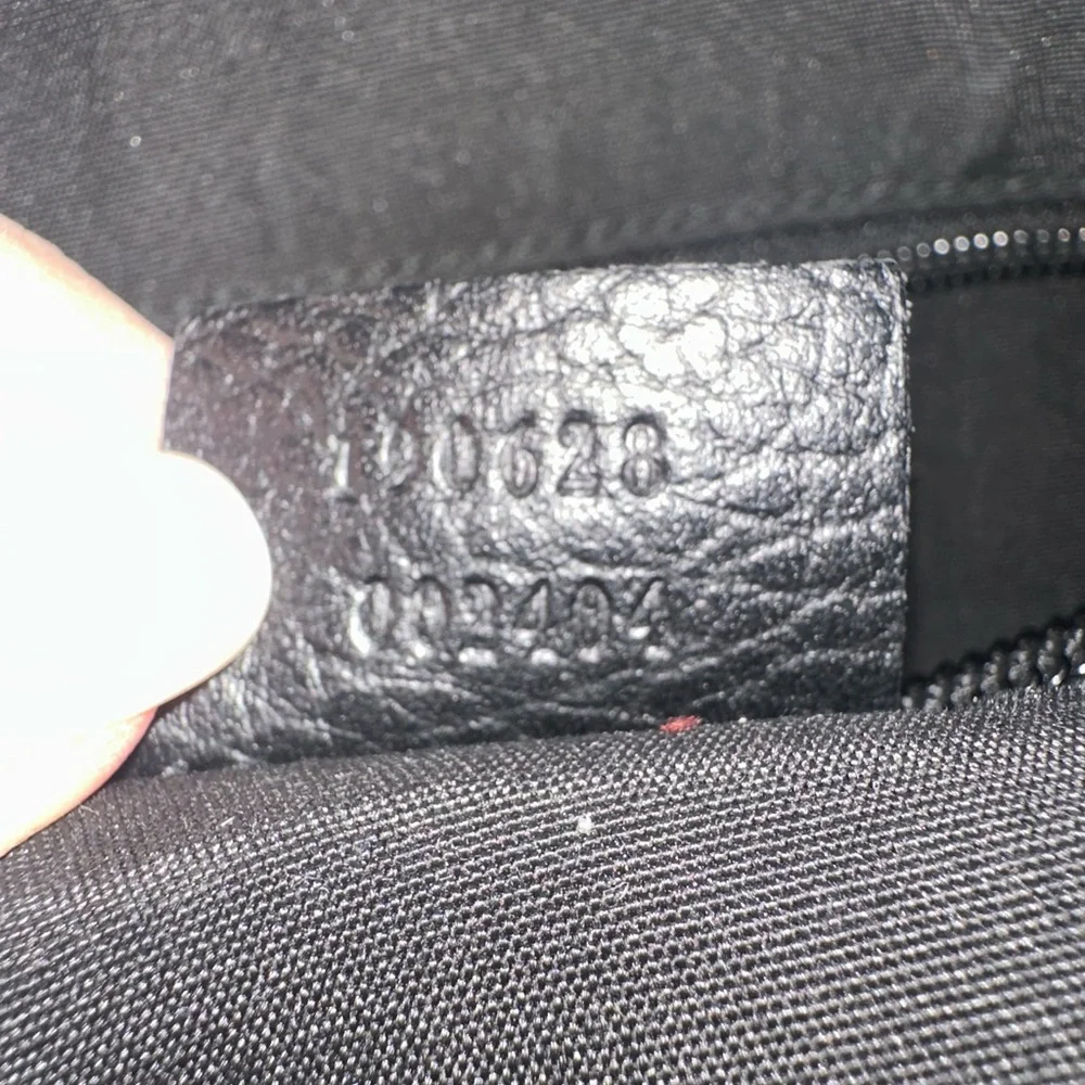 Gucci Black GG Canvas Messenger Laptop Bag – Authentic – Like New